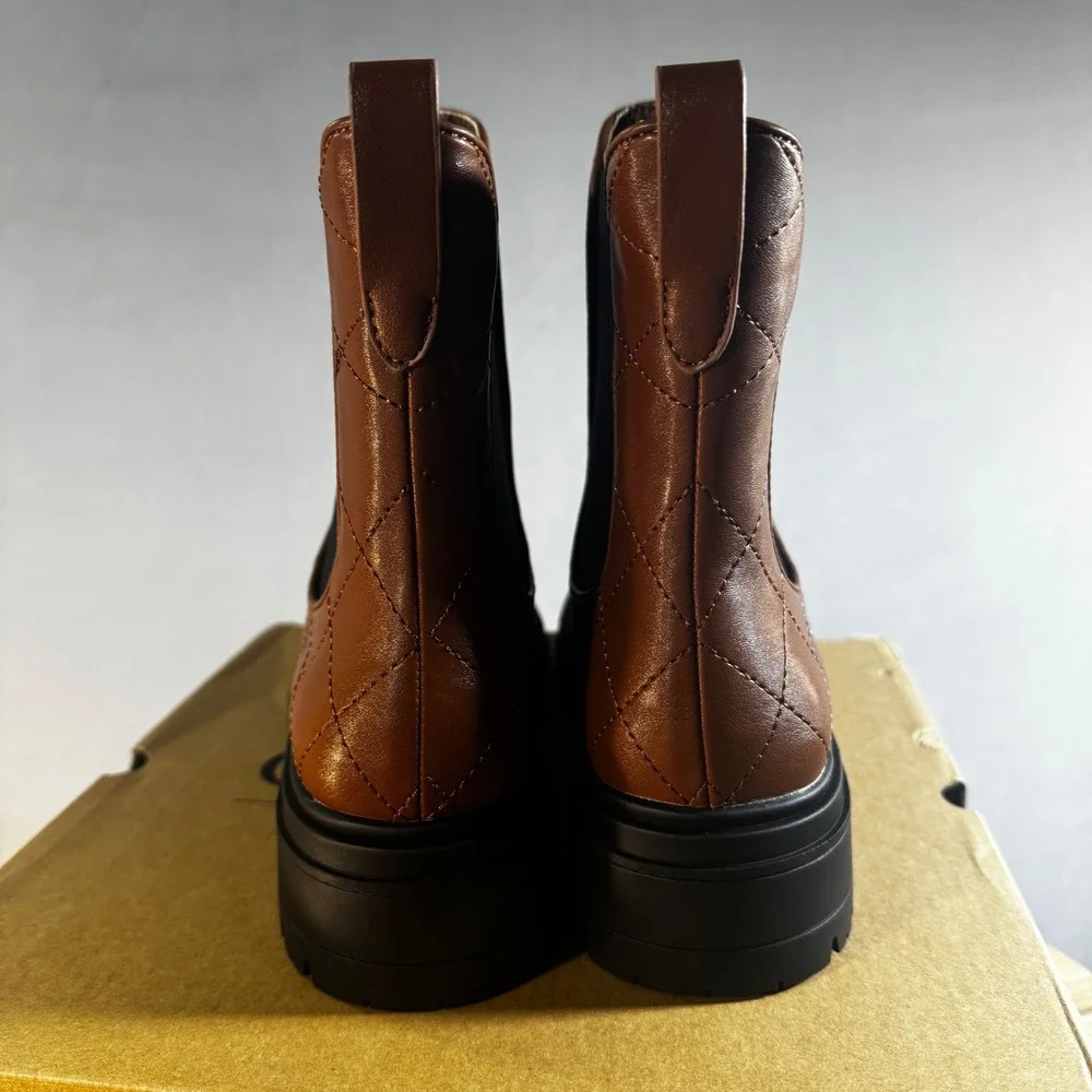 Coutgo Quilted Chelsea Boots Brown Black Patent Cap Toe Lug Sole Size 7.5 NEW‎